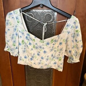 Sophie Rue Cropped Blue Floral Puff Sleeve Top NWT Sz Med